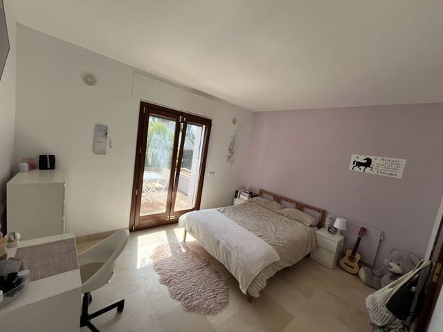 Image No.9-5 Bed Villa for sale