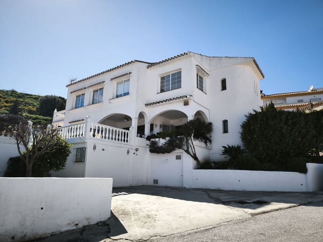 Image No.3-Villa de 5 chambres à vendre à Malaga