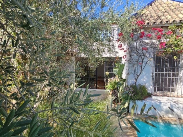 Image No.2-Villa de 4 chambres à vendre à Marbella
