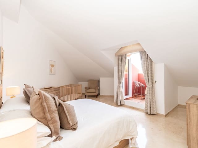 Image No.18-4 Bed Penthouse for sale
