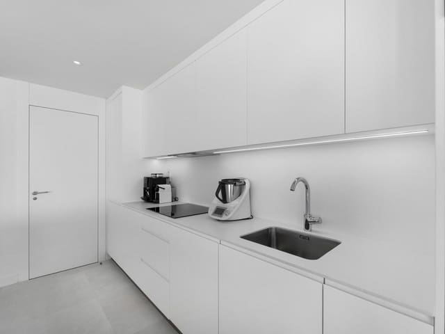Image No.18-2 Bed Apartment for sale