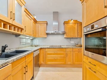 x-290174789