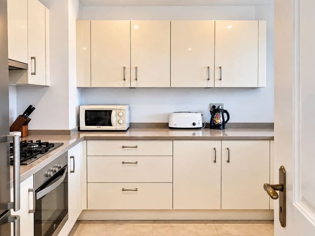Image No.8-2 Bed Apartment for sale