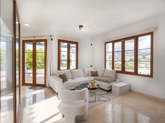 Image No.5-Villa de 4 chambres à vendre à Estepona