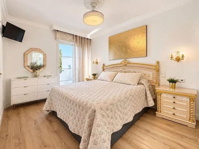 Image No.11-4 Bed Townhouse for sale