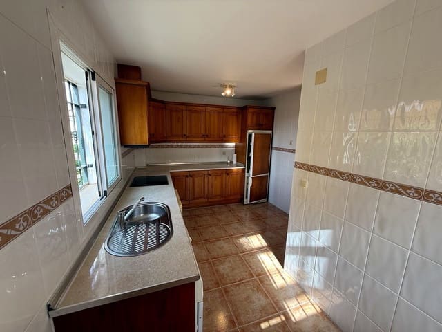 Image No.9-3 Bed Townhouse for sale