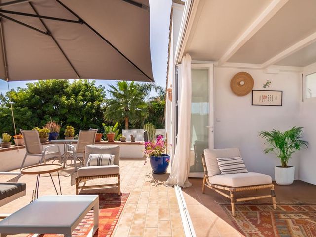 Image No.4-2 Bed Townhouse for sale