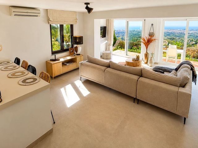 Image No.7-2 Bed Townhouse for sale
