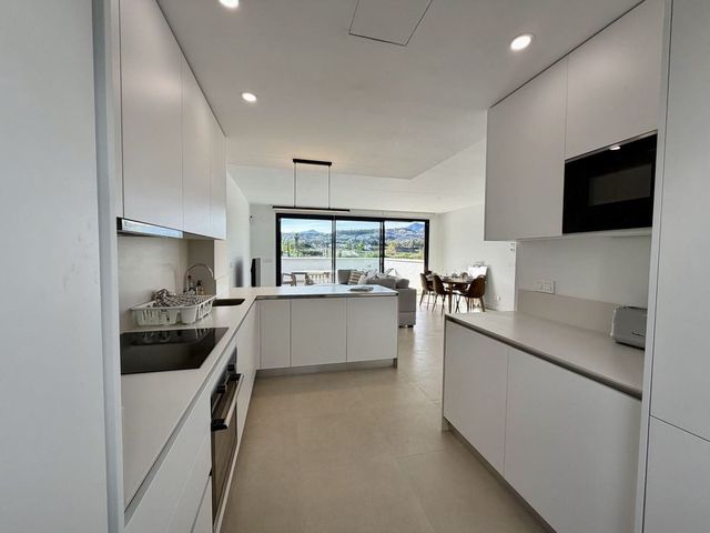 Image No.3-3 Bed Townhouse for sale