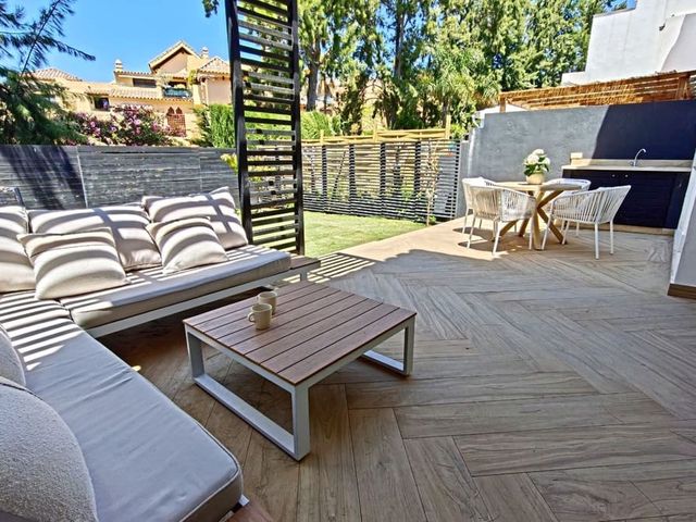 Image No.3-4 Bed Townhouse for sale