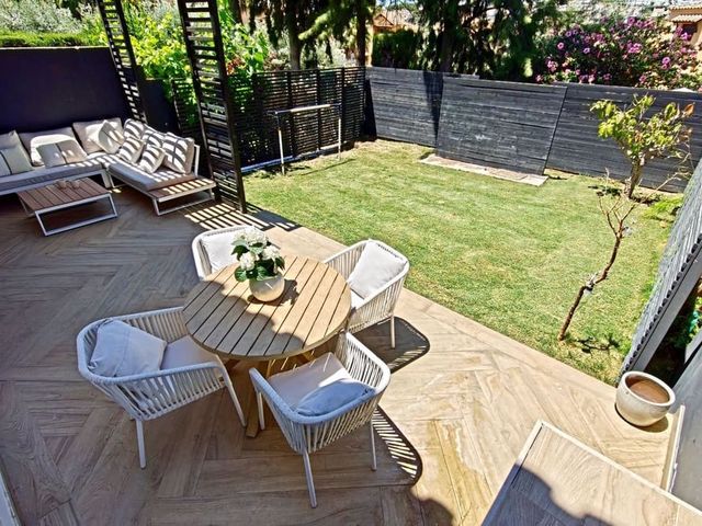 Image No.4-4 Bed Townhouse for sale