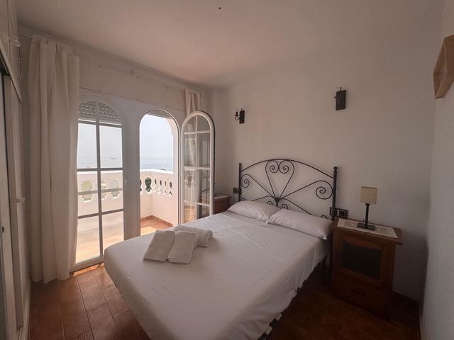 Image No.7-2 Bed Townhouse for sale