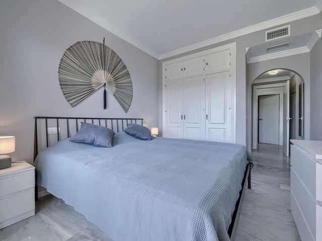 Image No.20-2 Bed Apartment for sale