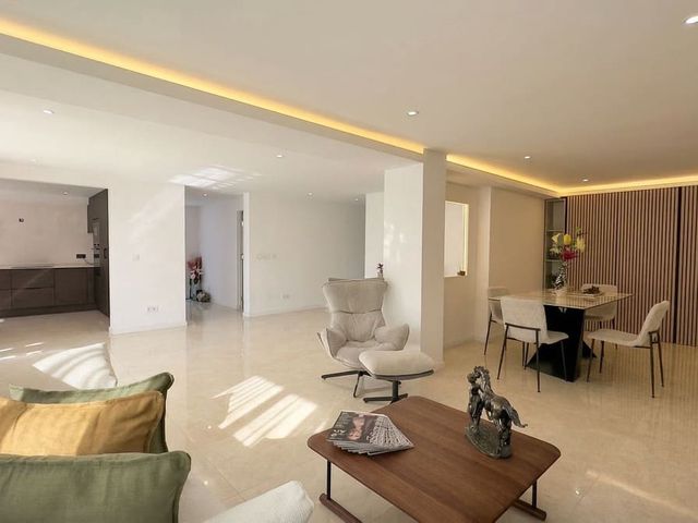 Image No.5-3 Bed Townhouse for sale