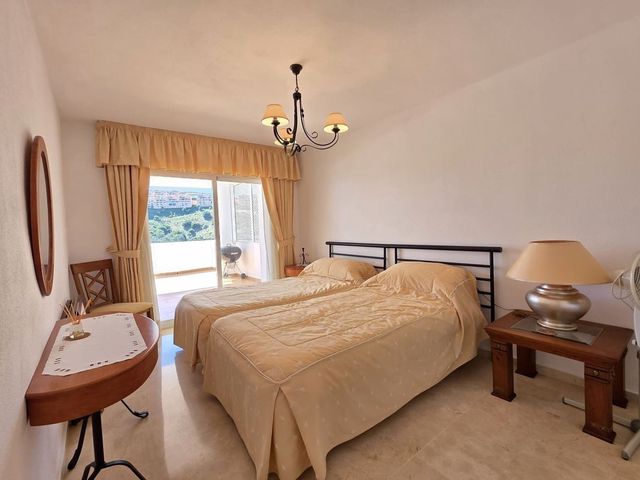Image No.10-2 Bed Apartment for sale