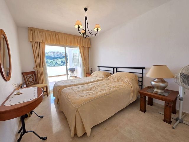 Image No.11-2 Bed Apartment for sale