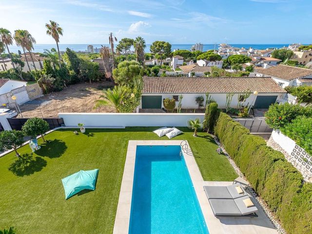 Image No.4-4 Bed Villa for sale
