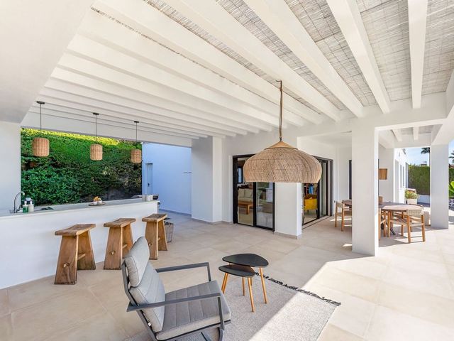 Image No.7-4 Bed Villa for sale