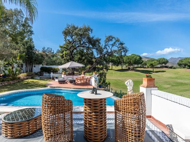Image No.4-4 Bed Villa for sale