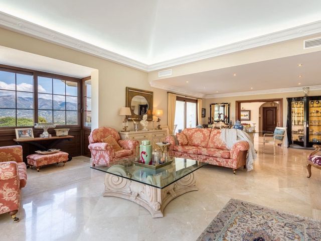 Image No.7-4 Bed Villa for sale
