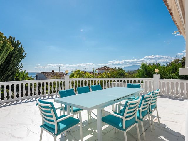 Image No.5-7 Bed Villa for sale