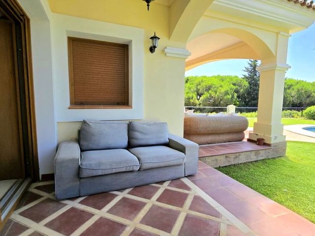 Image No.10-5 Bed Villa for sale