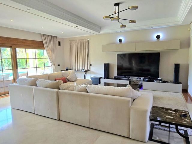 Image No.11-5 Bed Villa for sale
