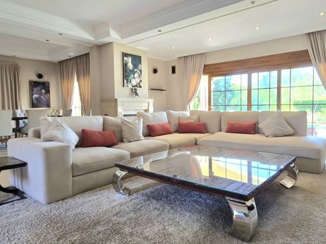 Image No.12-5 Bed Villa for sale
