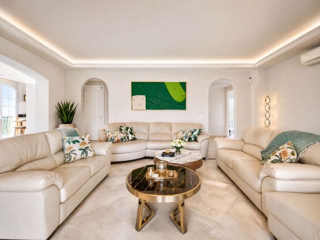Image No.9-5 Bed Villa for sale