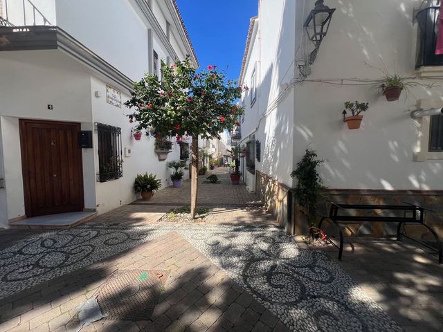 Image No.2-3 Bed Townhouse for sale