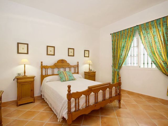 Image No.11-3 Bed Villa for sale