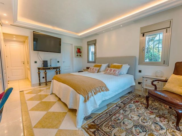 Image No.17-4 Bed Villa for sale