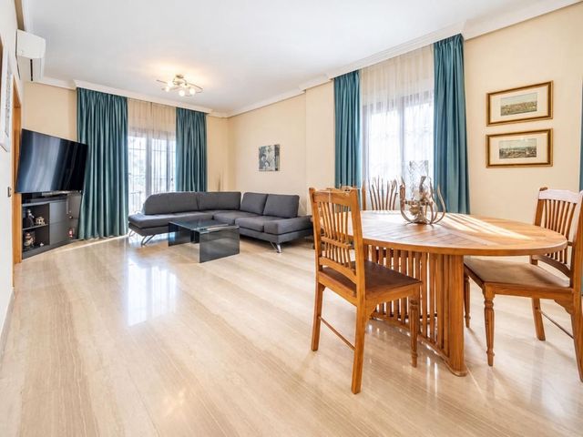 Image No.4-4 Bed Villa for sale