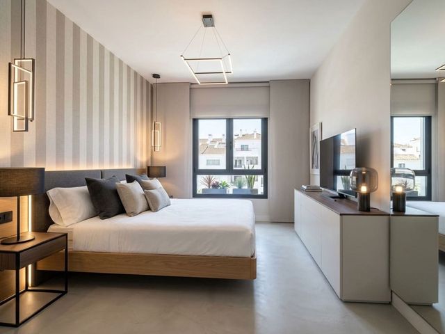 Image No.12-4 Bed Penthouse for sale