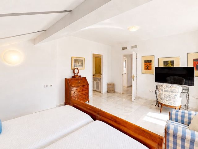 Image No.16-4 Bed Penthouse for sale