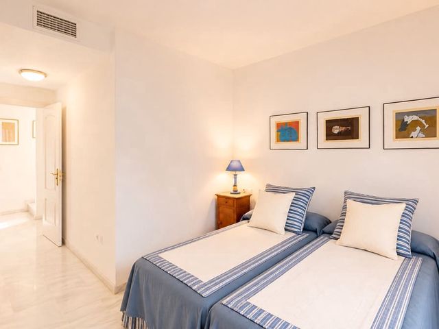 Image No.18-4 Bed Penthouse for sale