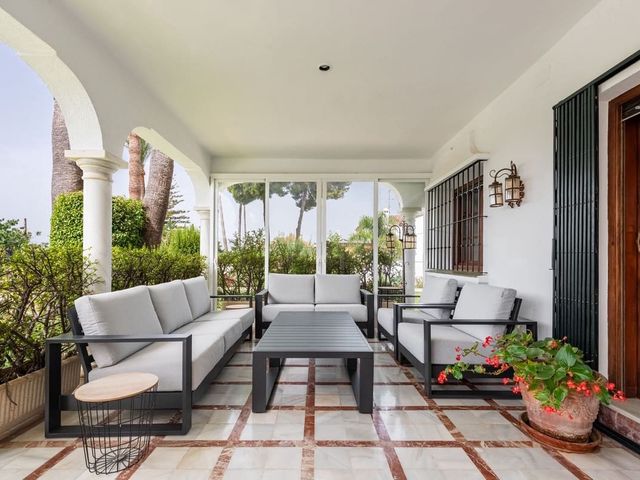 Image No.4-4 Bed Villa for sale