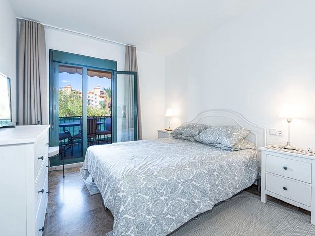 Image No.12-3 Bed Apartment for sale