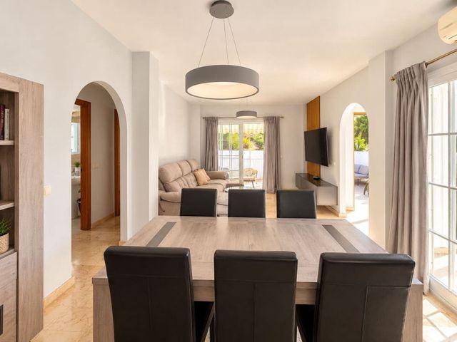 Image No.9-3 Bed Villa for sale