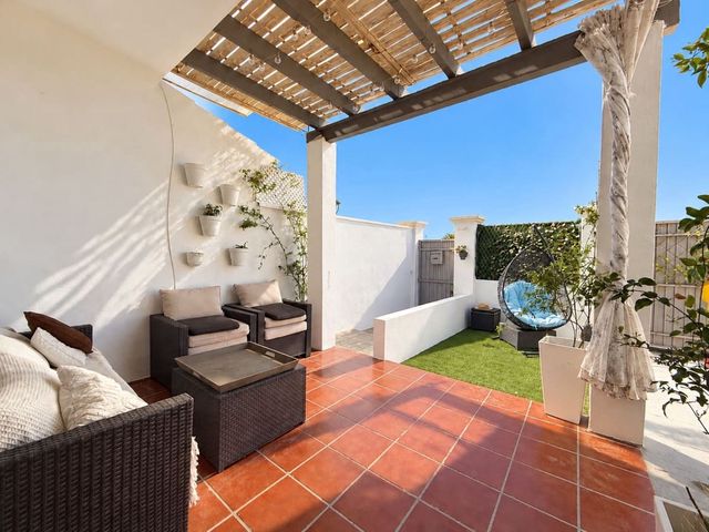 Image No.3-4 Bed Townhouse for sale