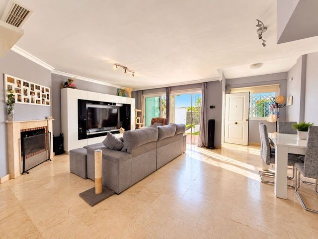 Image No.8-4 Bed Townhouse for sale