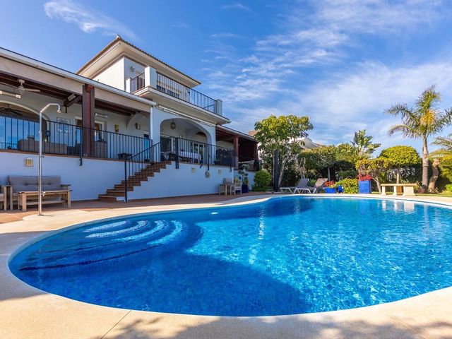 Image No.2-3 Bed Villa for sale