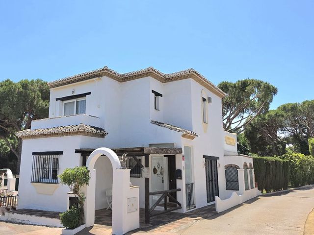 Image No.2-Casa adosada con 3 dormitorios en venta