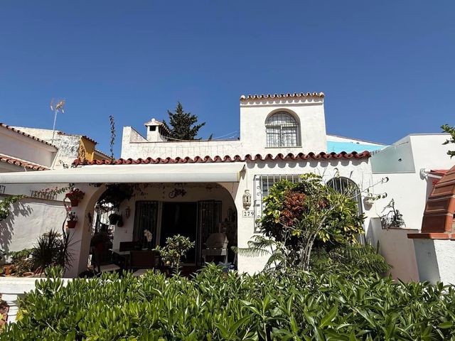 Image No.3-Casa adosada con 3 dormitorios en venta