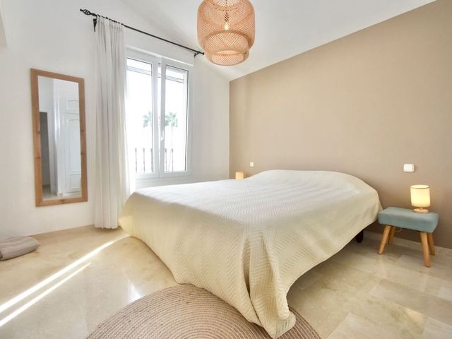 Image No.21-3 Bed Villa for sale