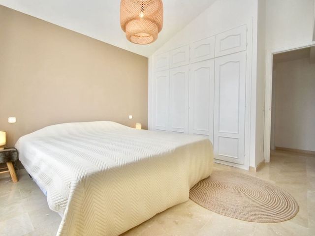 Image No.22-3 Bed Villa for sale