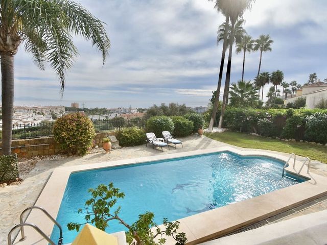 Image No.7-3 Bed Villa for sale