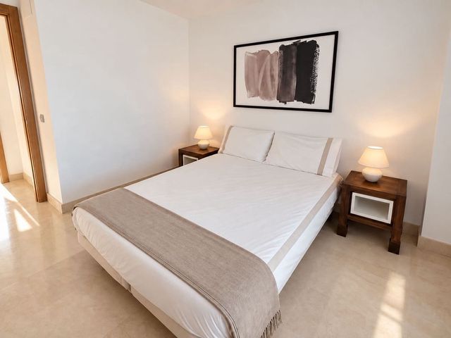 Image No.10-3 Bed Apartment for sale