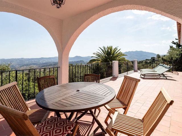 Image No.4-4 Bed Villa for sale