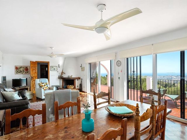 Image No.6-4 Bed Villa for sale